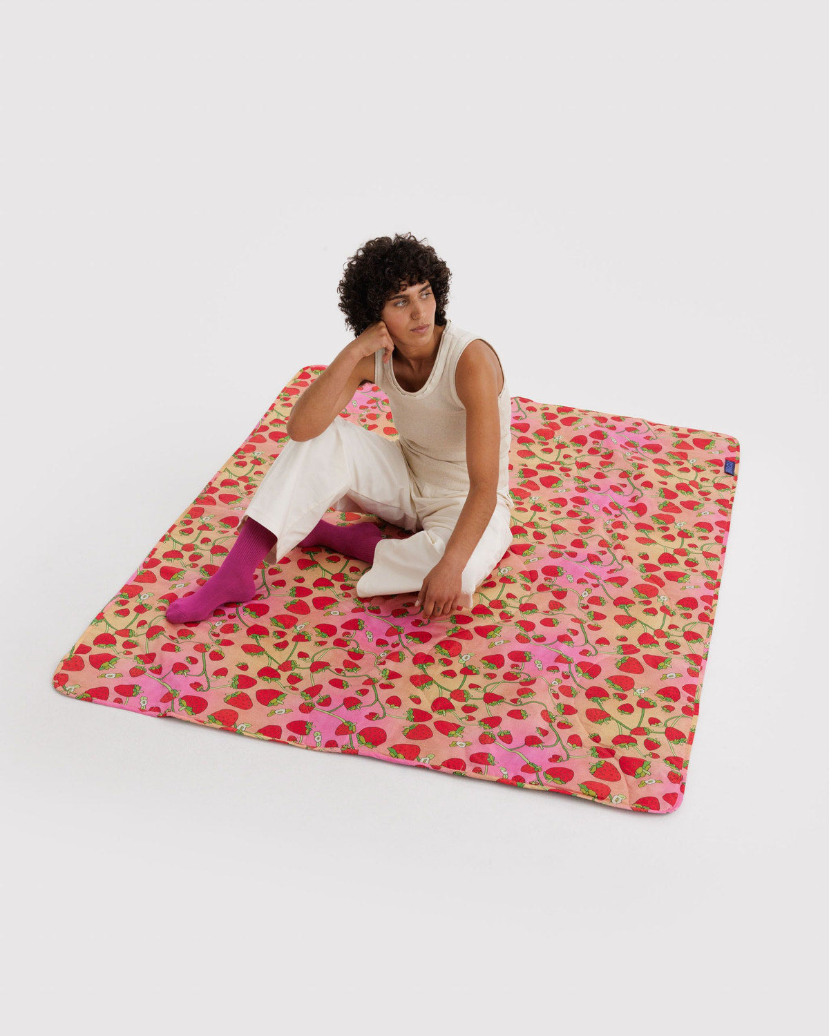 Puffy Picnic Blanket Strawberry Blossom
